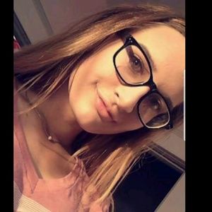 Meet your Posher, Hailey